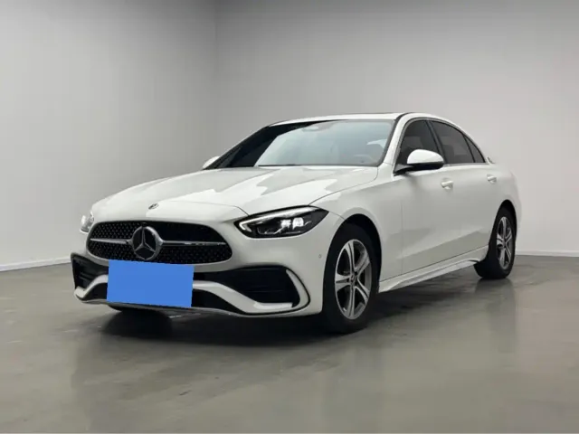 Фотография автомобиля — Mercedes-Benz C-Class