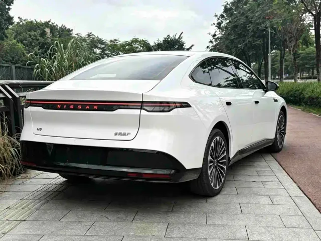Nissan N7 — Фото автомобиля 2