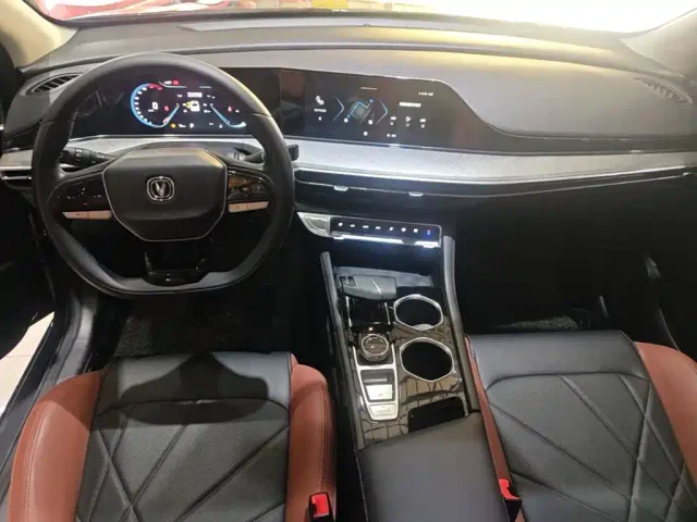 Changan Eado — Фото автомобиля 9