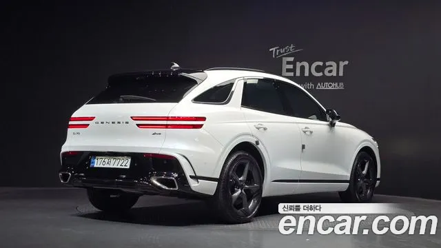 Genesis GV70 2.5T Бензин AWD — Фото автомобиля 2