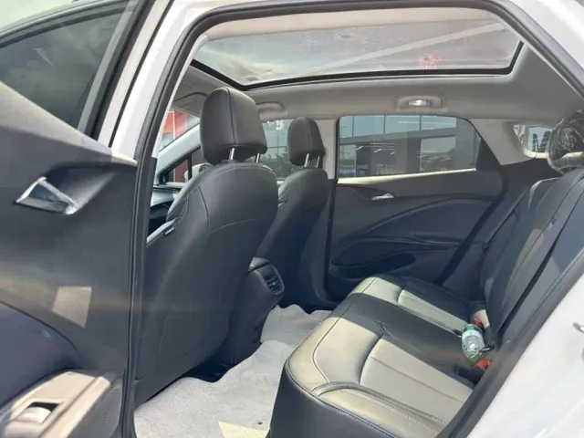 Buick Velite 6 — Фото автомобиля 11