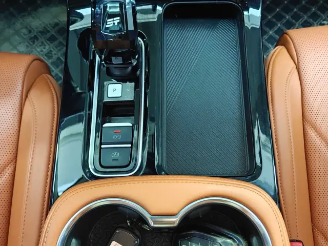 Jetour X70 Plus — Фото автомобиля 16