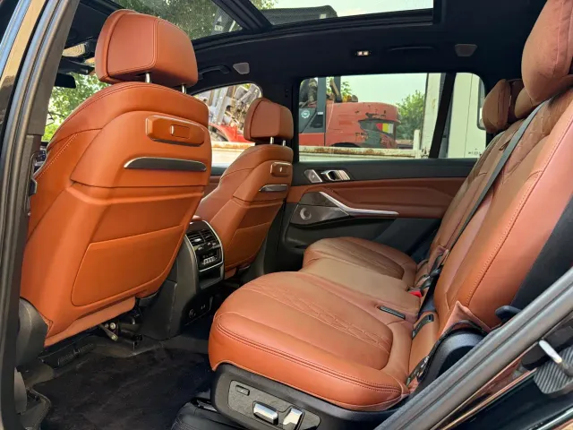 BMW X7 — Фото автомобиля 10