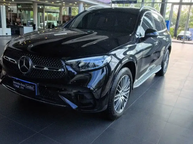 Фотография автомобиля — Mercedes-Benz GLC-Class