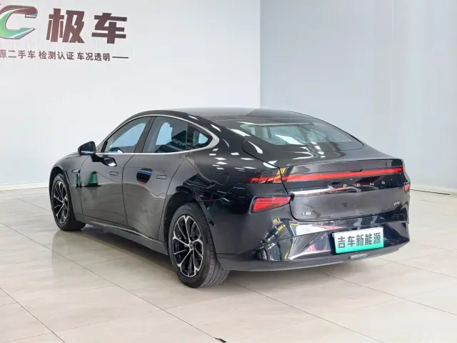Xpeng P7 — Фото автомобиля 8