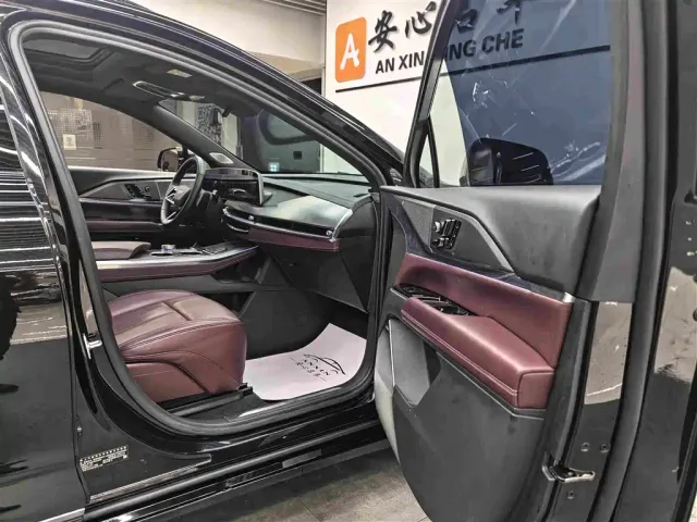 Cadillac XT5 — Фото автомобиля 13