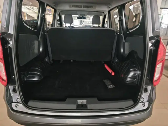 Wuling Hongguang — Фото автомобиля 18
