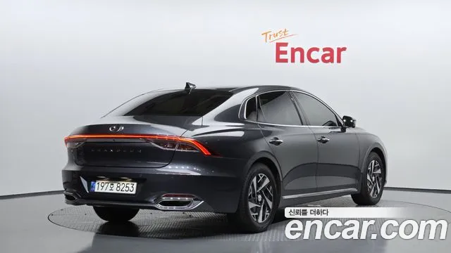 Hyundai Grandeur — Фото автомобиля 2