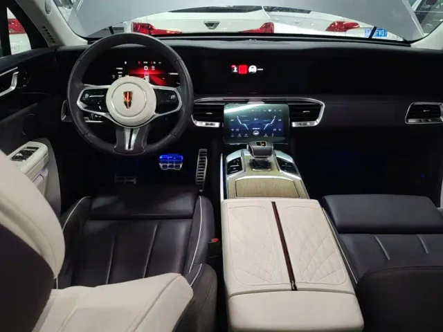 Hongqi E-HS9 — Фото автомобиля 9