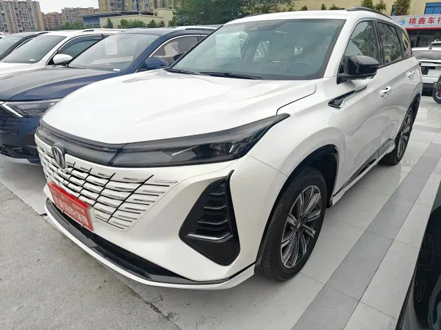 Фотография автомобиля — Changan CS75 Plus