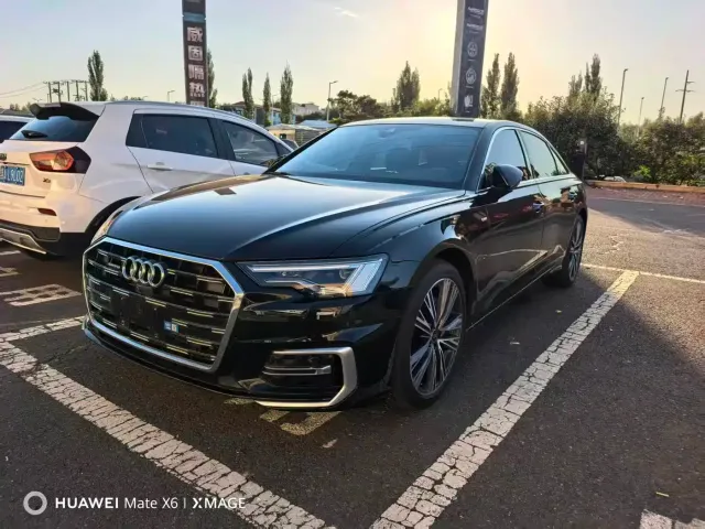 Фотография автомобиля — Audi A6L