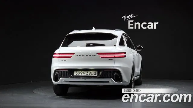 Genesis GV70 — Фото автомобиля 3