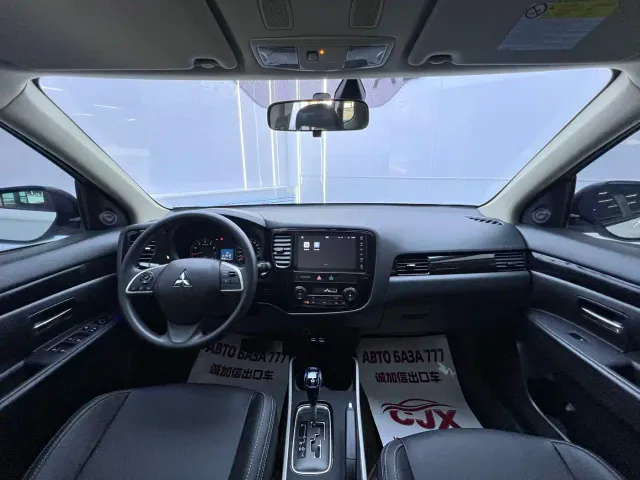 Mitsubishi Outlander — Фото автомобиля 16