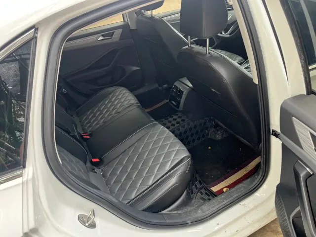 Volkswagen Sagitar — Фото автомобиля 9