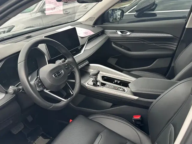 Geely Xingrui — Фото автомобиля 4