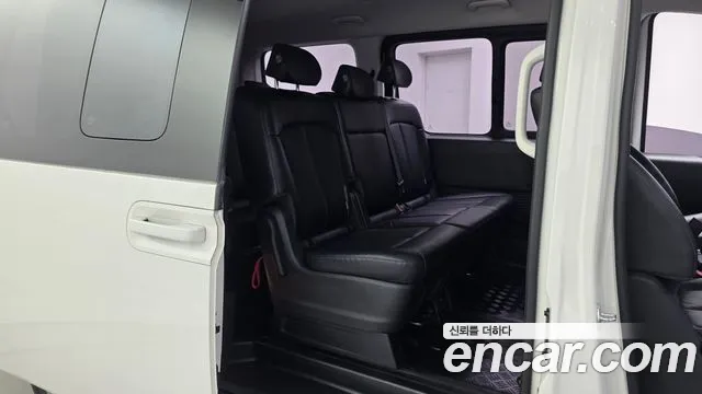 Hyundai Staria Staria 4WD Tourer 9 мест — Фото автомобиля 11