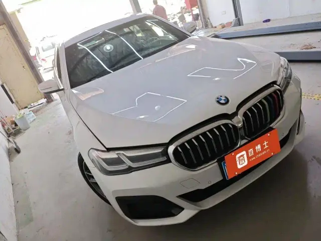 BMW 5 Series — Фото автомобиля 2