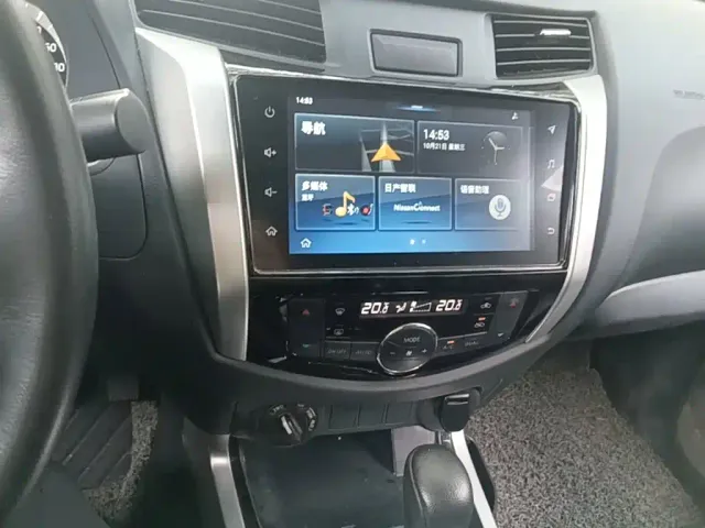 Nissan Navara — Фото автомобиля 12
