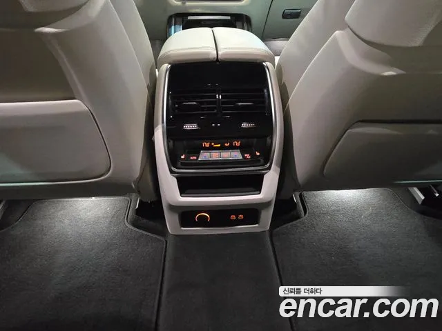 BMW X7 xDrive 40d M Sport 7 мест — Фото автомобиля 14