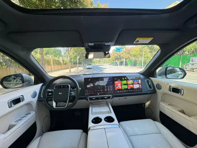 Li Auto L9 — Фото автомобиля 5