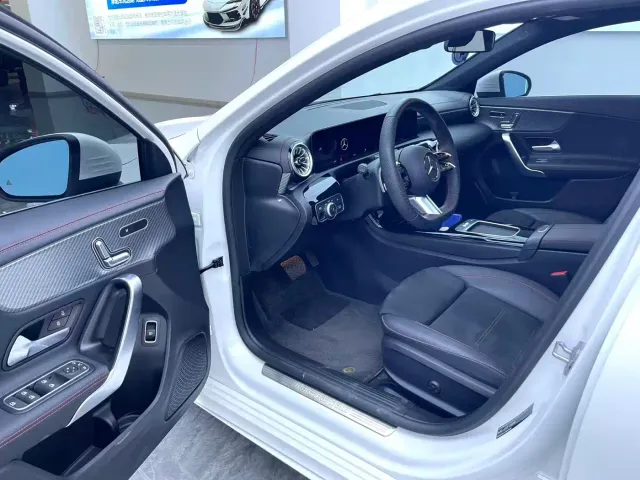 Mercedes-Benz A-Class — Фото автомобиля 4
