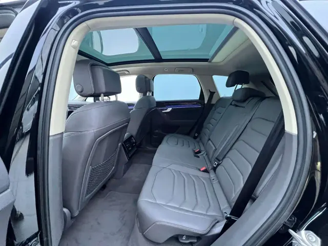 Volkswagen Touareg — Фото автомобиля 13
