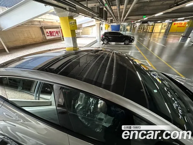 Tesla Model Y — Фото автомобиля 13