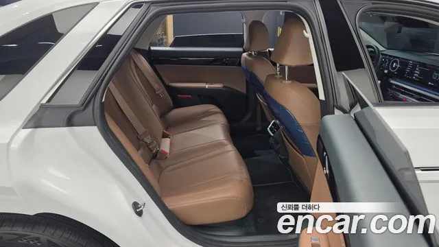 Hyundai Grandeur GN7 — Фото автомобиля 18