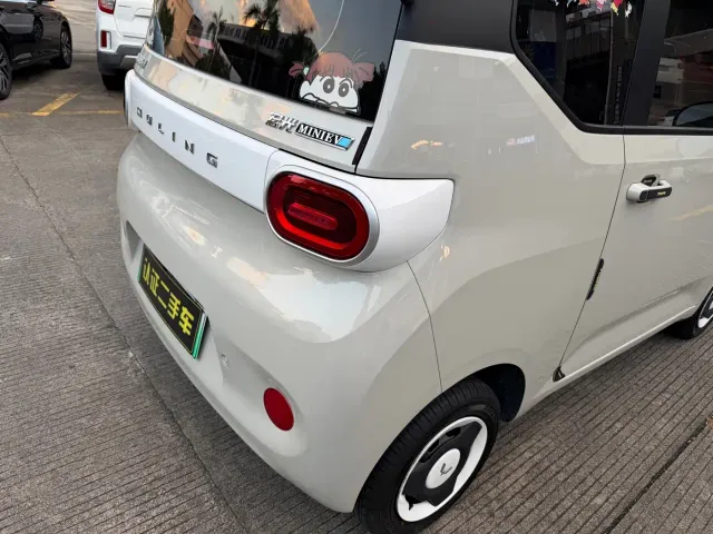 Wuling Hongguang Mini EV — Фото автомобиля 15