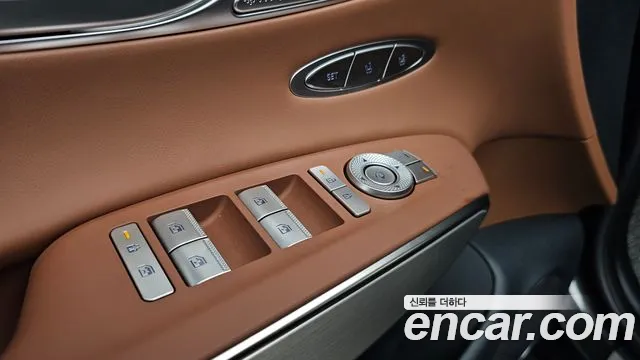 Genesis GV70 — Фото автомобиля 27