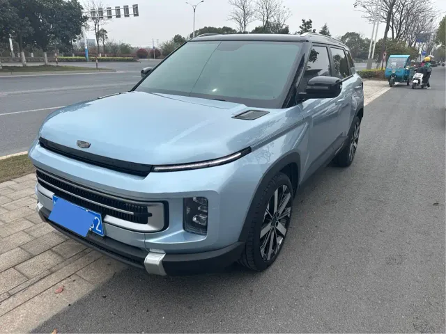 Geely ICON — Фото автомобиля 2