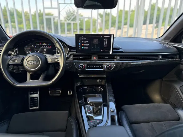 Audi A4L — Фото автомобиля 5