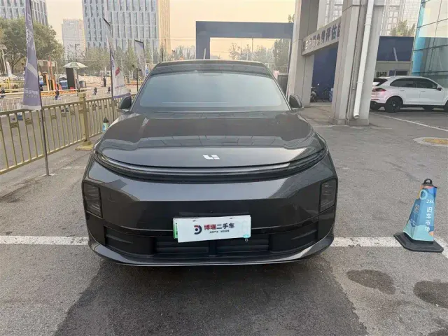 Li Auto L6 — Фото автомобиля 2