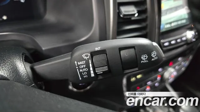 KG_Mobility_Ssangyong Rexton Новый Rexton Sport Khan Дизель 2.2 4WD — Фото автомобиля 20