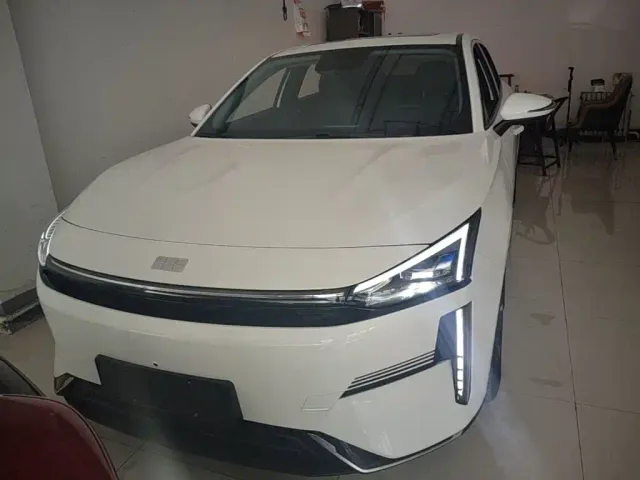 Geely Galaxy L6 — Фото автомобиля 2