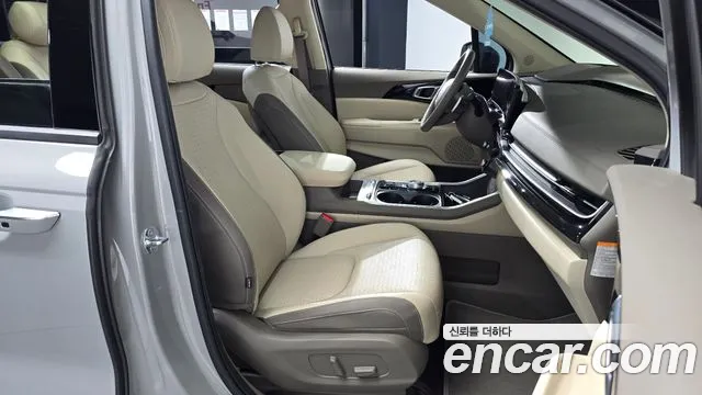 Kia Carnival Generation 4 — Фото автомобиля 25
