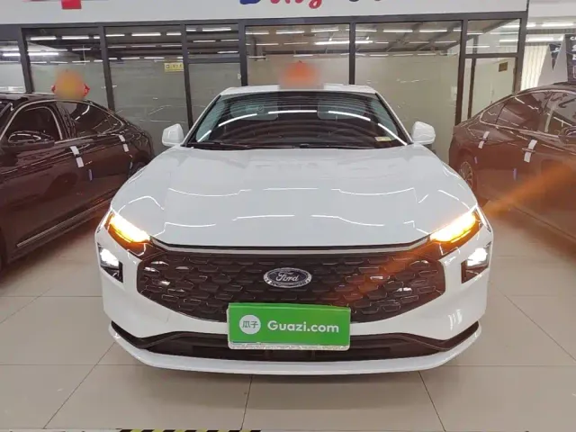 Ford Mondeo — Фото автомобиля 2