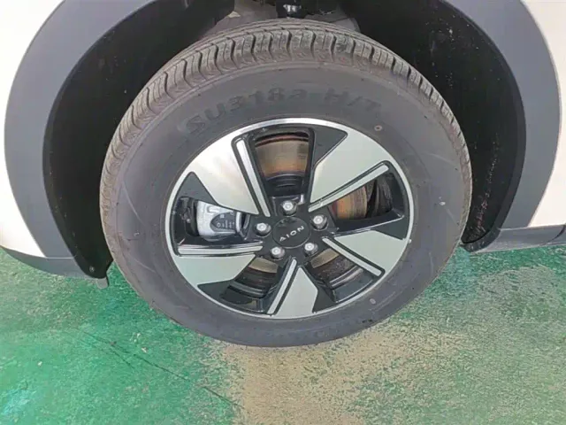 GAC Aion UT — Фото автомобиля 22
