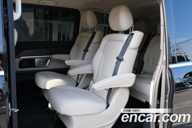 Mercedes-Benz V-Class — Фото автомобиля 15