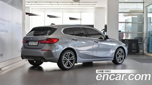 BMW 1 Series F40 — Фото автомобиля 2