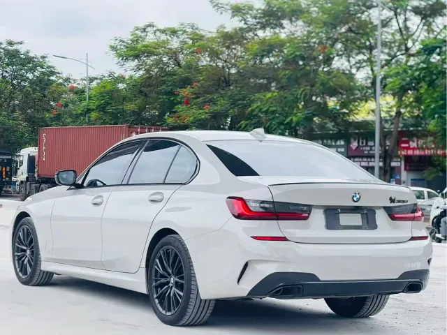 BMW 3 Series — Фото автомобиля 6