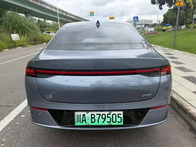 Xpeng P5 — Фото автомобиля 2