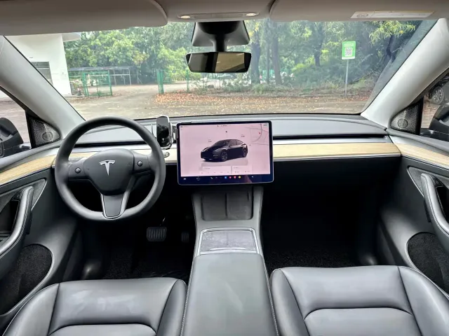 Tesla Model Y 2022 Facelift Rear-Wheel Drive Version — Фото автомобиля 9