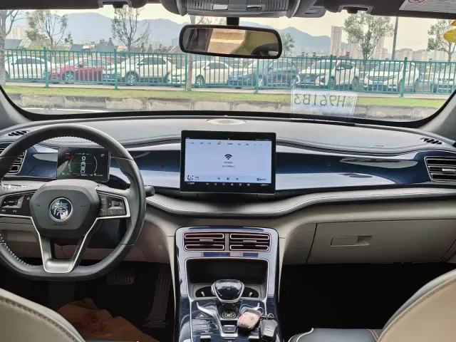 BYD Qin PLUS — Фото автомобиля 10