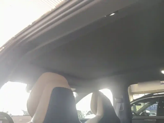 Volvo XC70 Plug-in Hybrid — Фото автомобиля 17