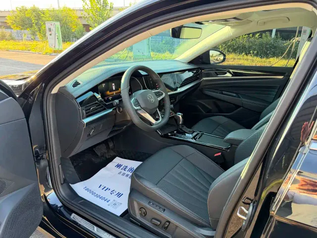 Volkswagen Passat — Фото автомобиля 3