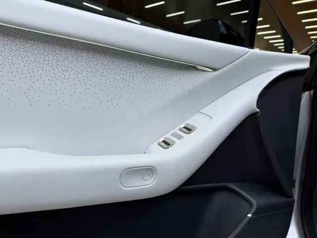 XPeng XPeng P7+ 2024 Long Range Max — Фото автомобиля 7