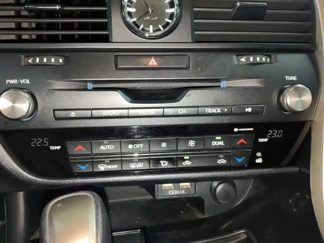 Lexus RX — Фото автомобиля 12