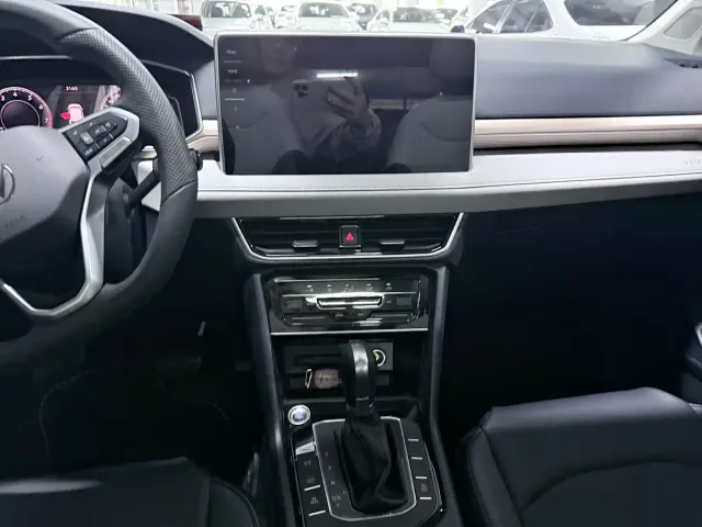 Volkswagen Tharu — Фото автомобиля 14