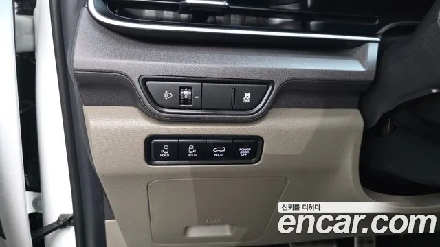 Kia Carnival Generation 4 — Фото автомобиля 17